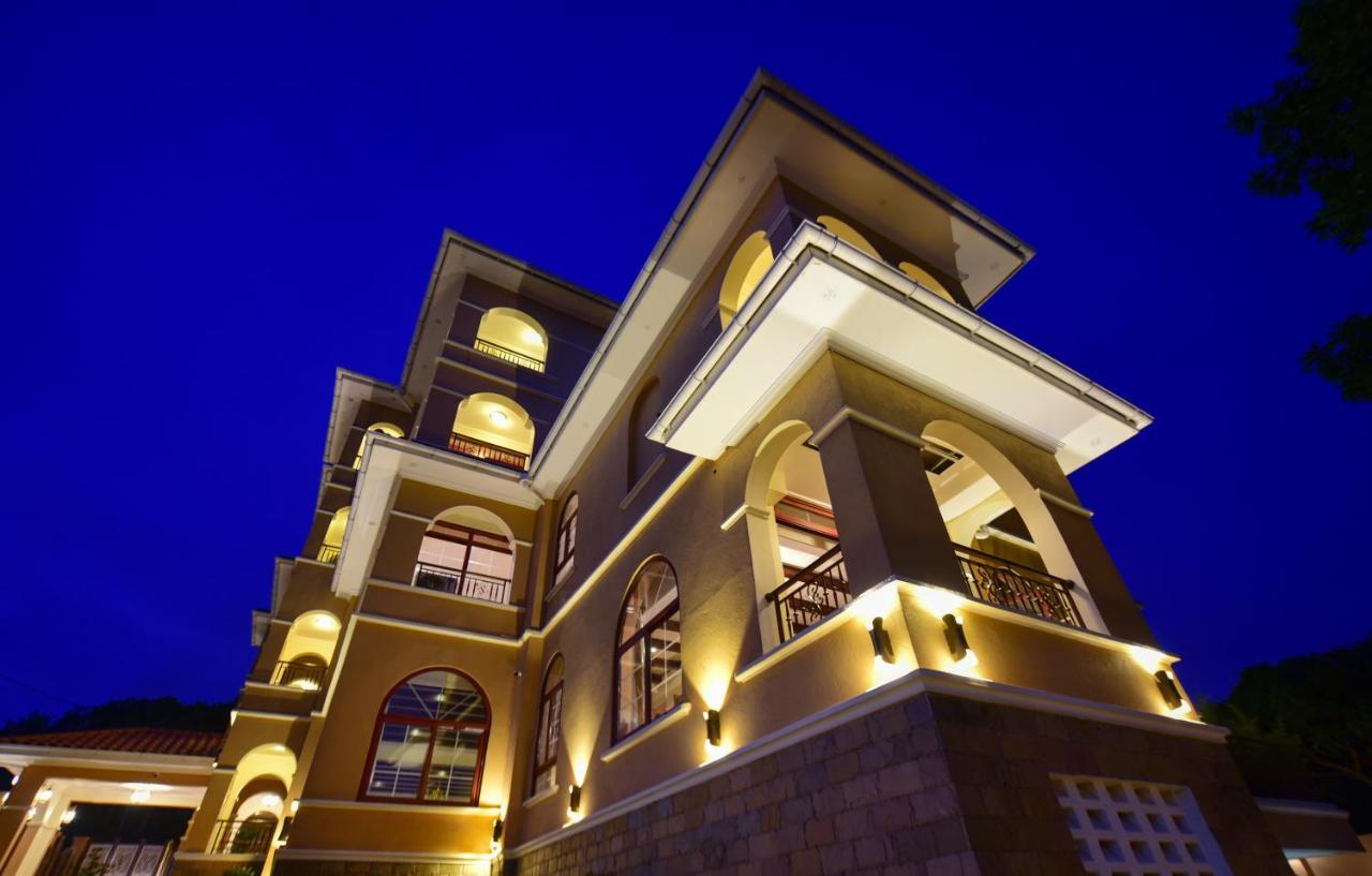 Casa Solada Hotel Kampala Exterior photo