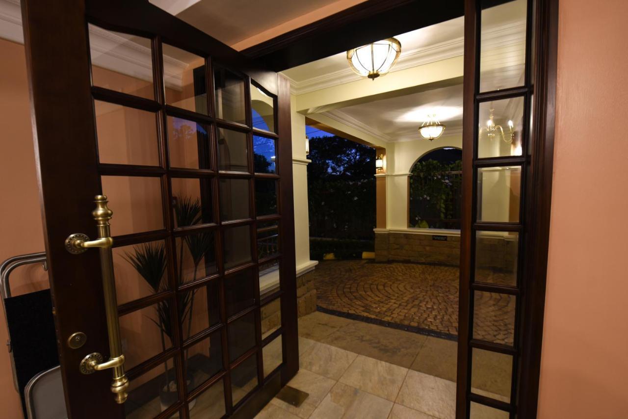 Casa Solada Hotel Kampala Exterior photo