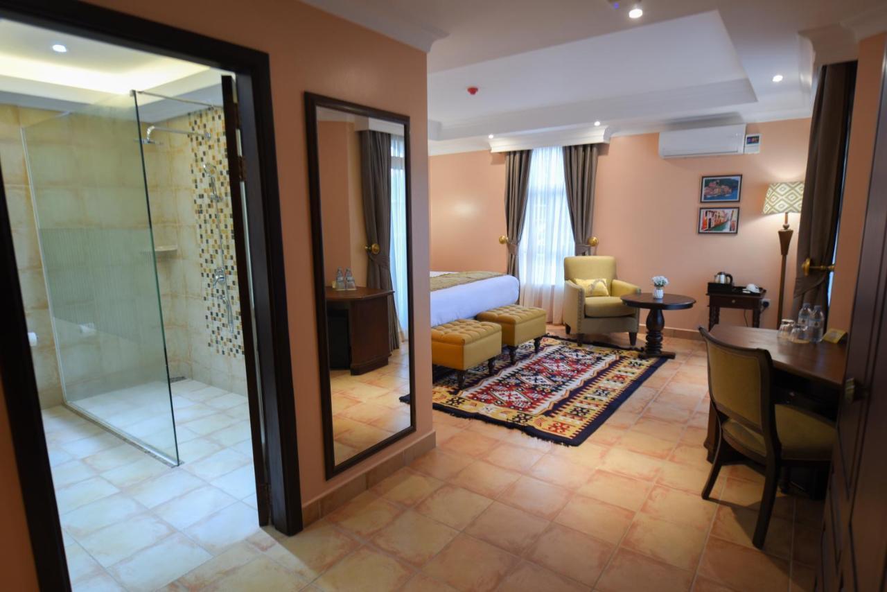 Casa Solada Hotel Kampala Exterior photo